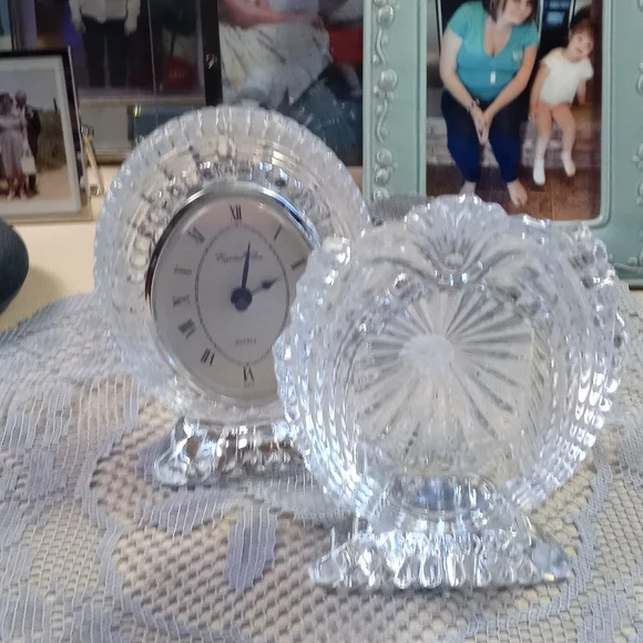 Lead Crystal Clock Set - Picture 14 of 16